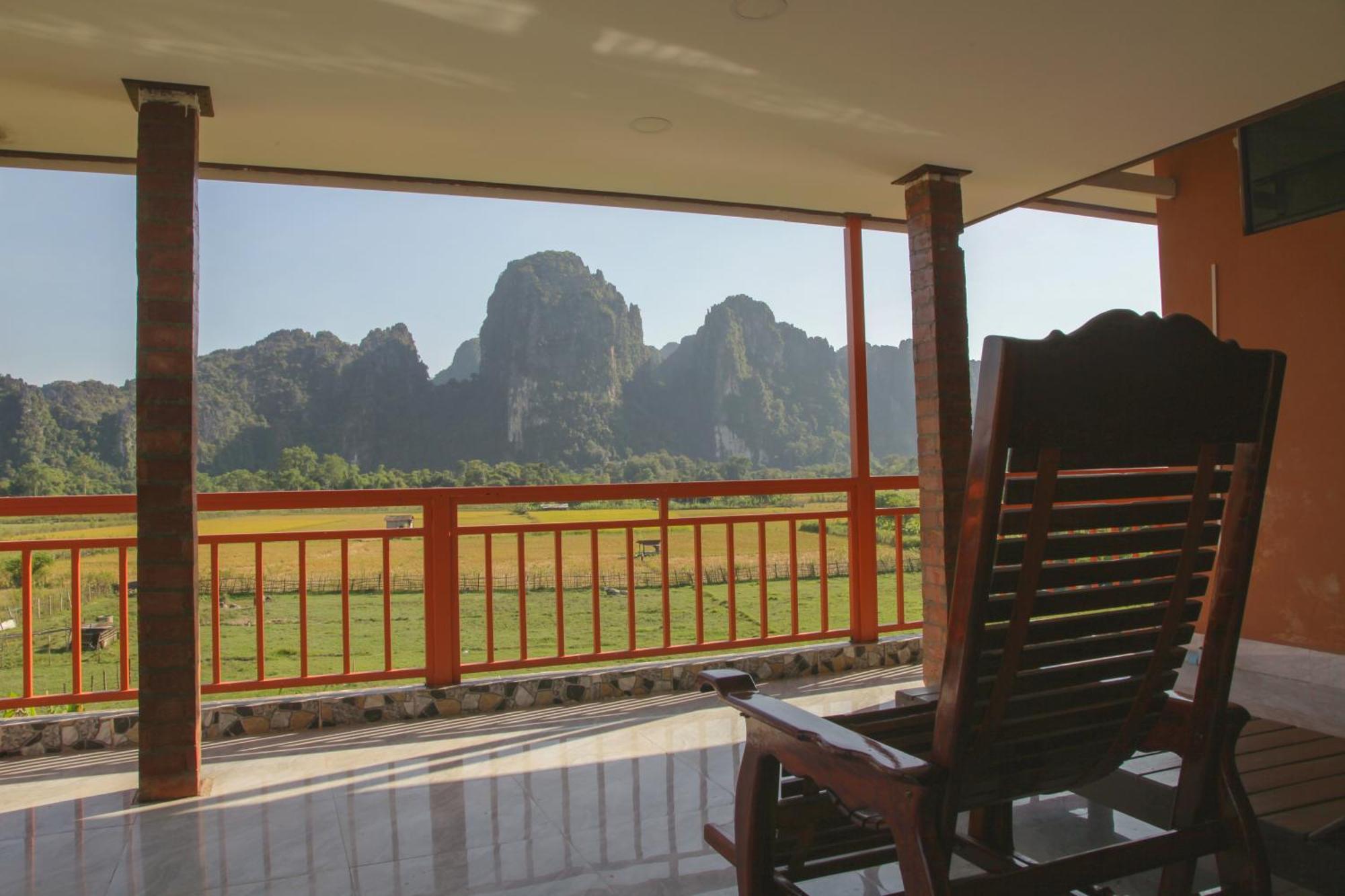 Dd Guesthouse Vang Vieng Exterior foto
